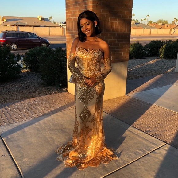 slim fitting long maxi gold sequin mermaid dress - Picture 3 of 3